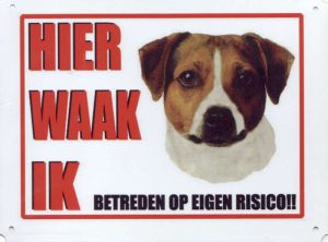 Waakbord Jack Russell bruin/wit vooraanzicht-0