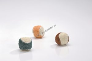 Loofah kattenballetjes 2 st.